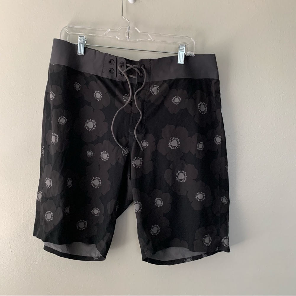 Lululemon board shorts